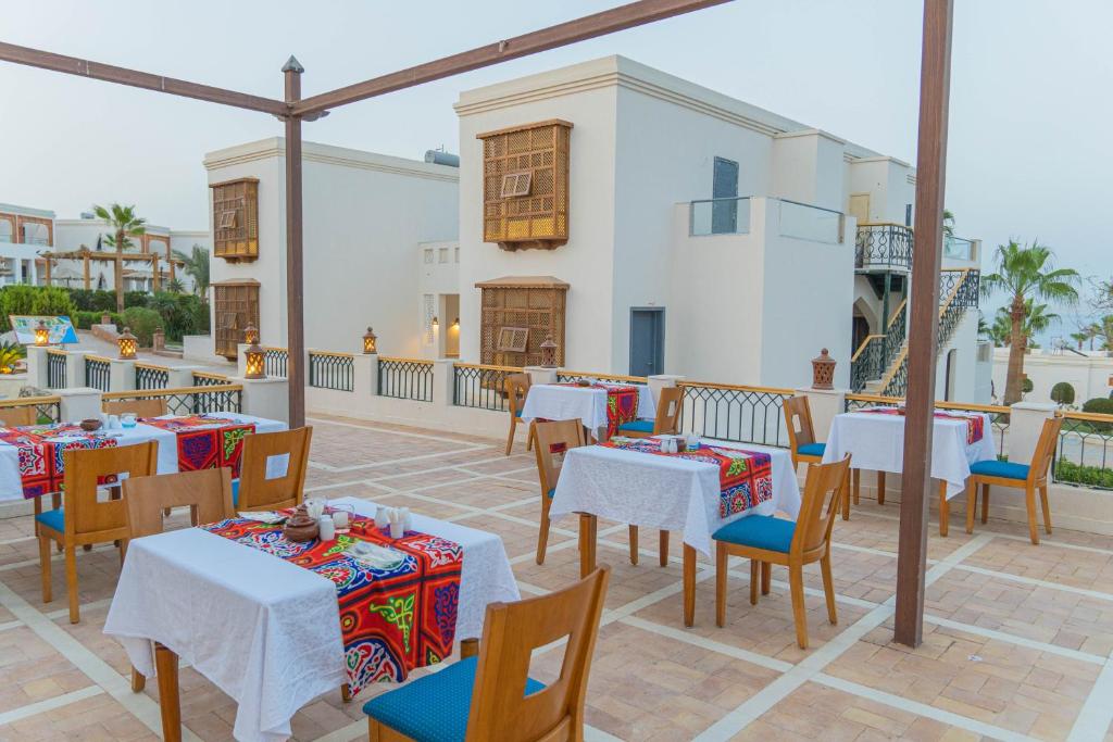 Club Reef Resort image 3