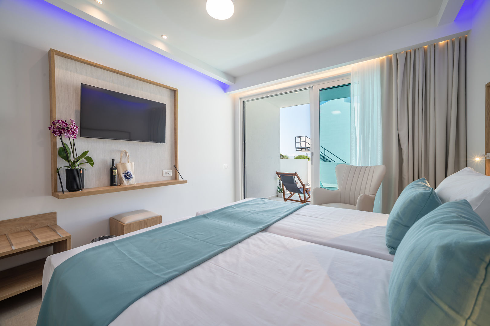 Mirage Bleu Hotel image 2