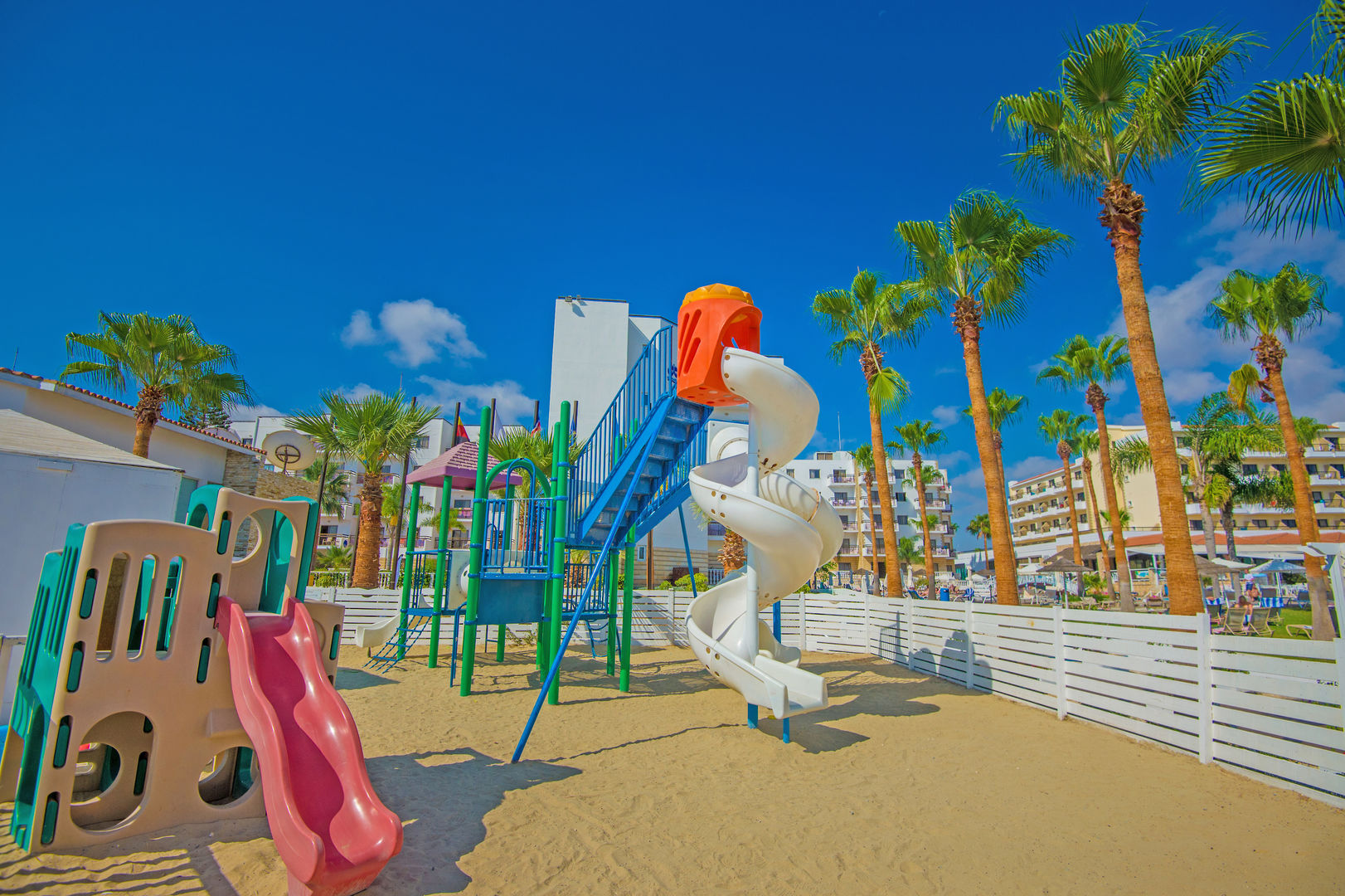 Marlita Hotel Apartments image 3
