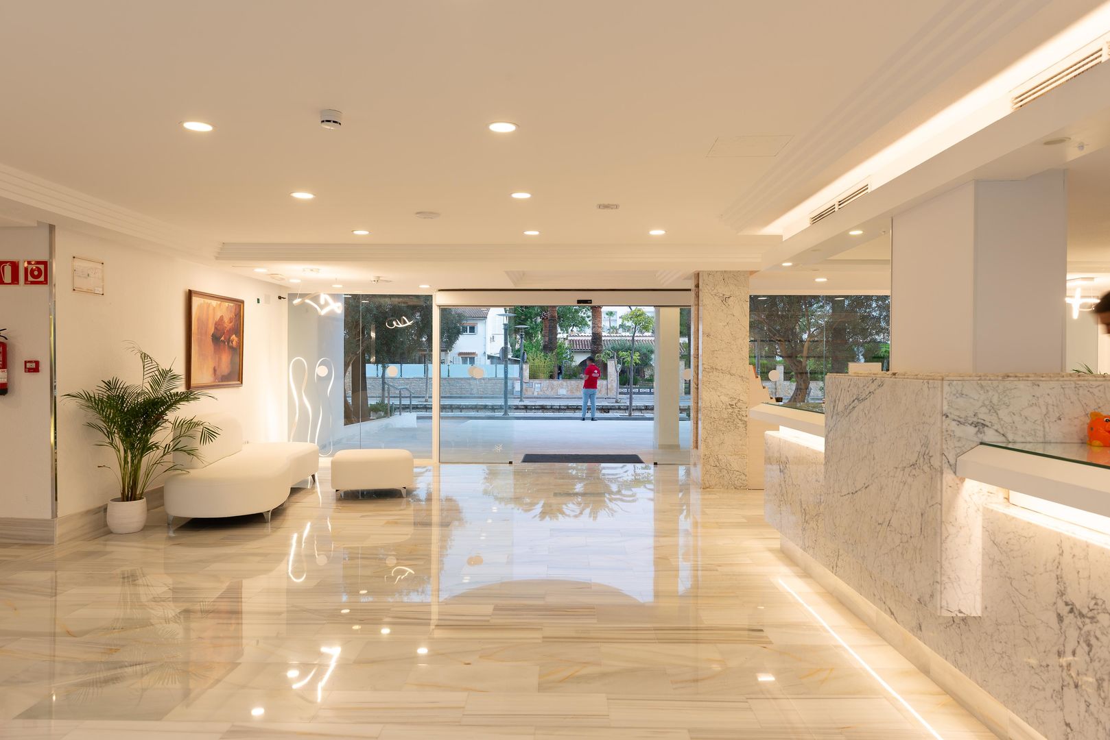 Alcudia Beach Apartments image 3