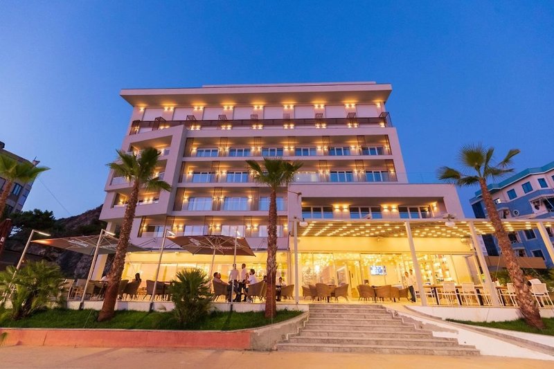 AMR Hotel - Durres image 2