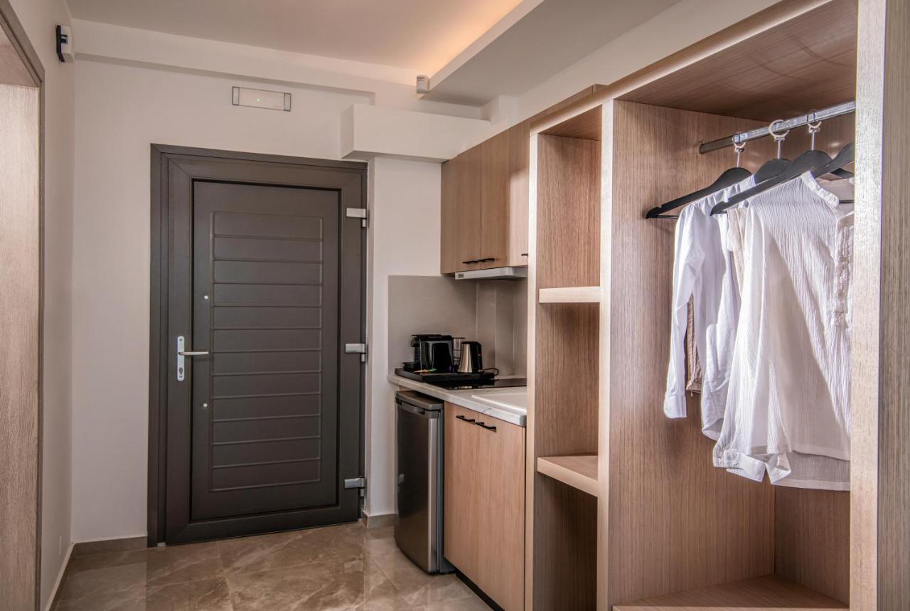 Ebenus Suites  by Checkin in Kato Gouves - foto 5