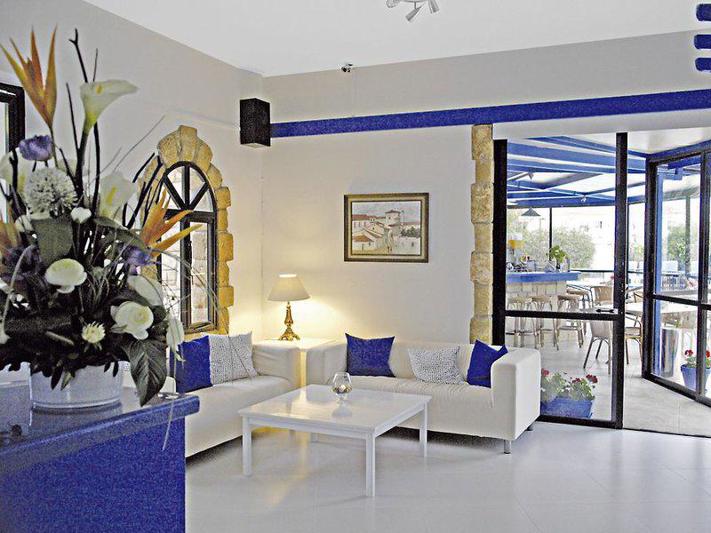 Hilltop Gardens Hotel Apartments in Paphos - foto 5