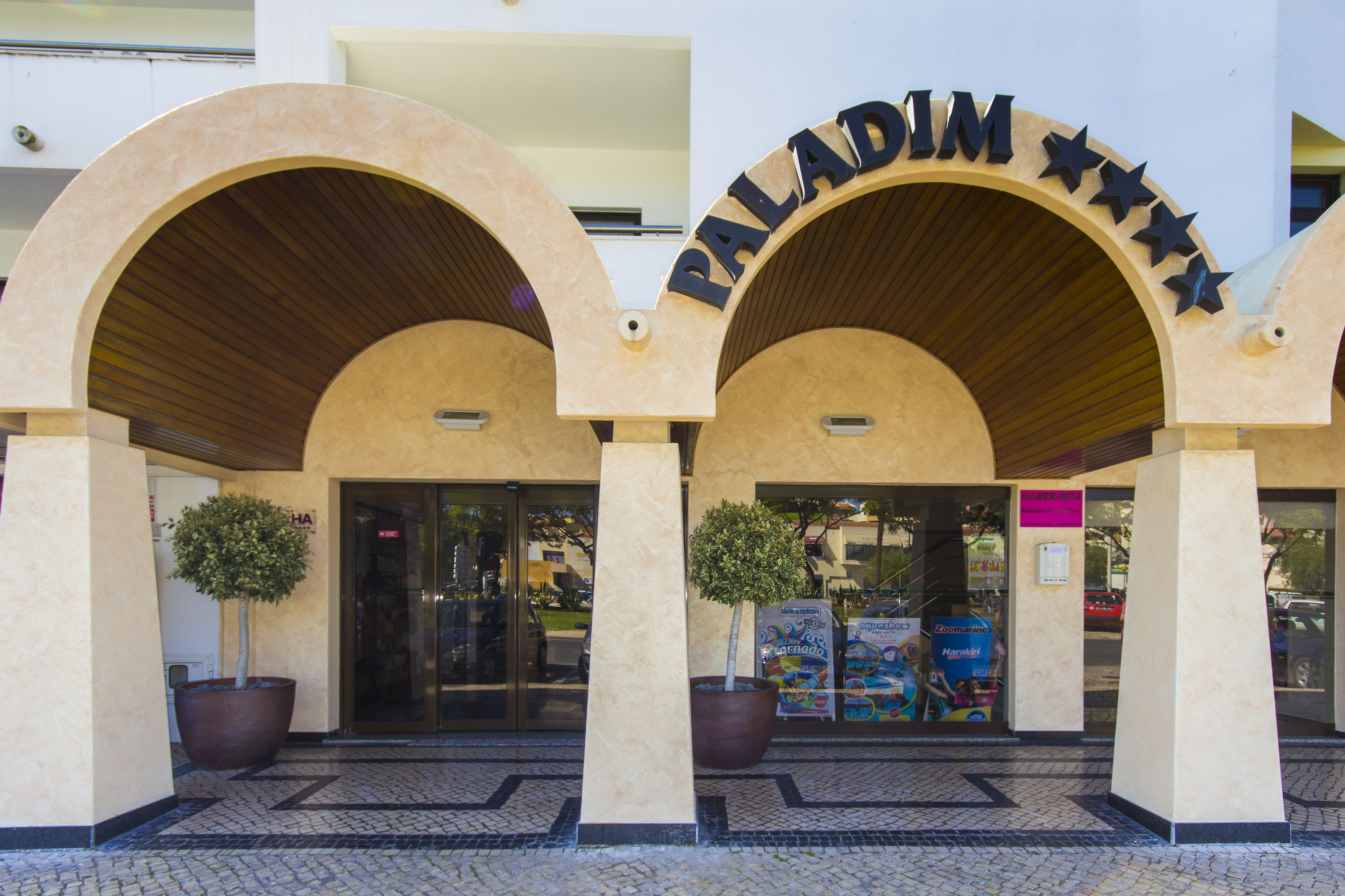 Paladim & Alagoa Mar Aparthotels image 2