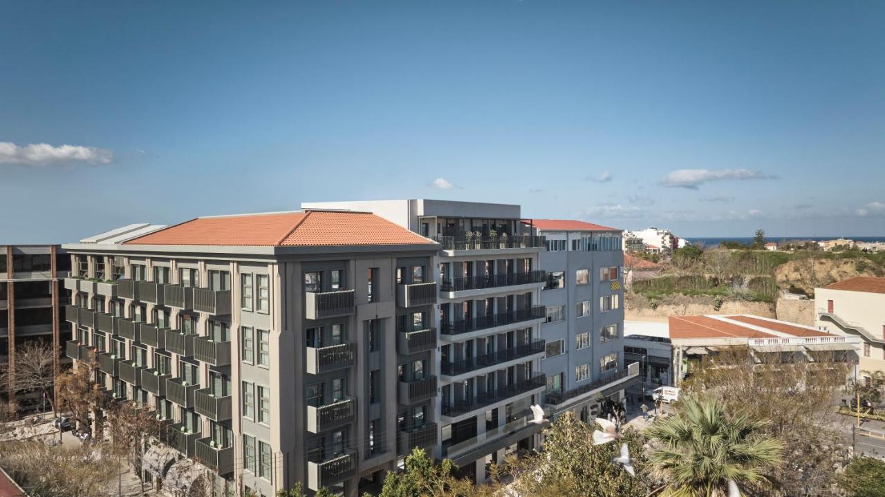 een luchtfoto van een gebouw in een stad bij The Chania Hotel Crete, Vignette Collection in Chania