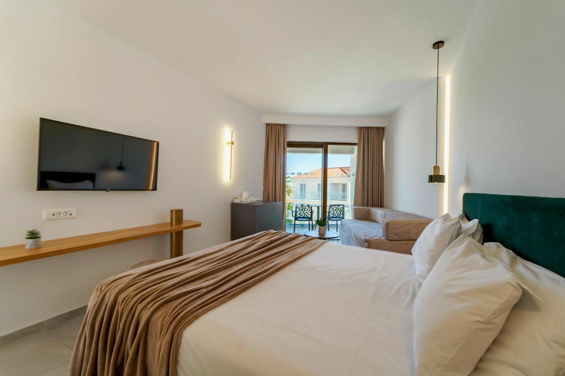 Diana Palace image 1