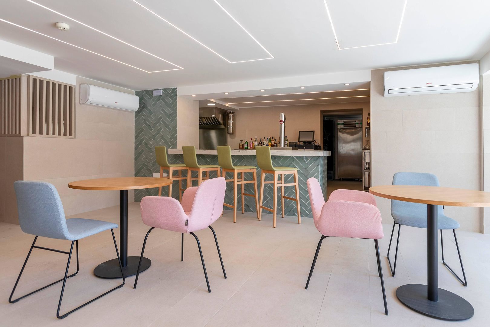 Halley Hotel & Apartments, Affiliated by Meliá image 3