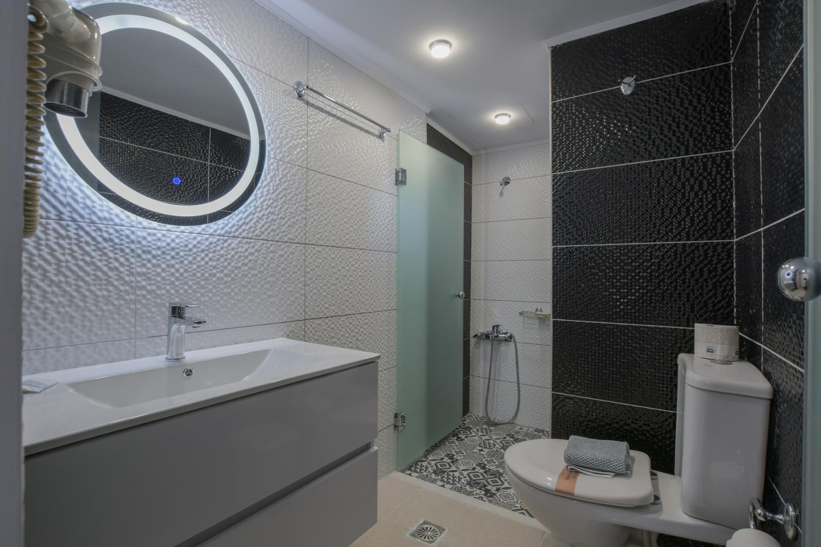 Georgia's Garden Hotel image 3