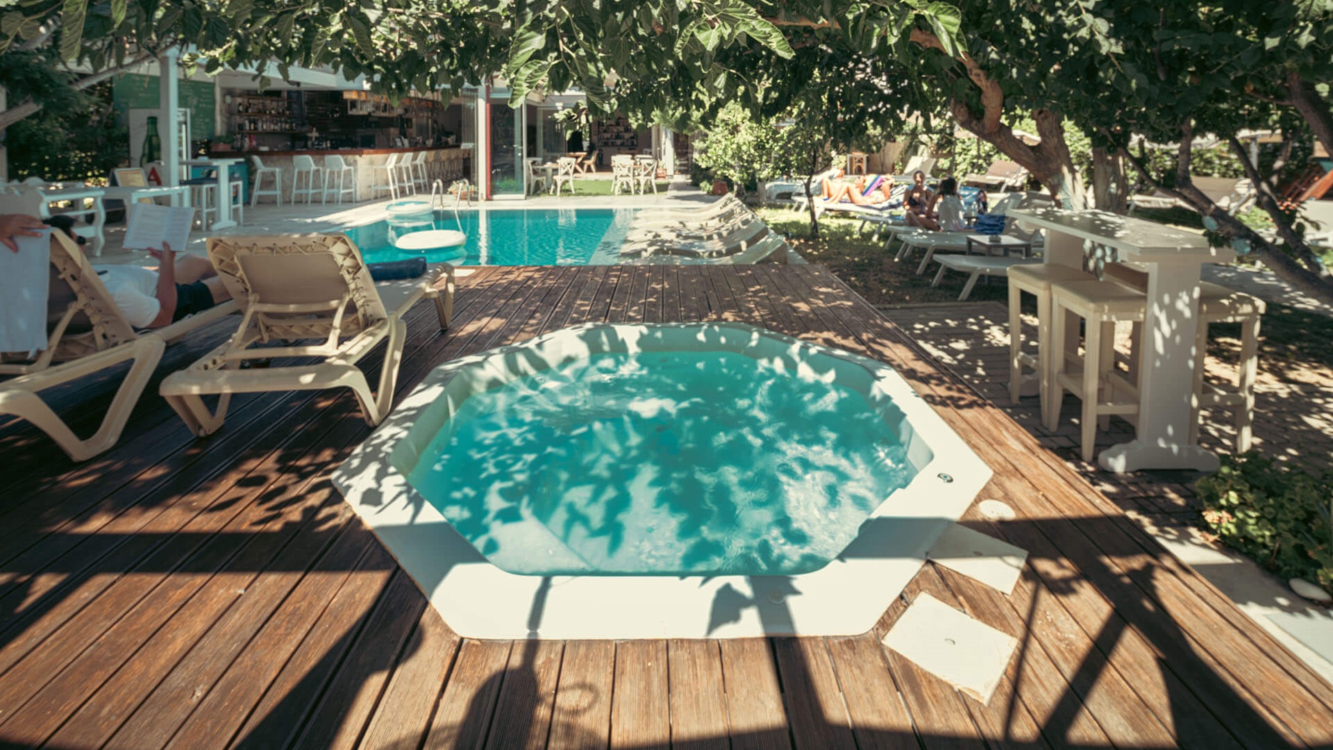 Georgia's Garden Hotel image 2