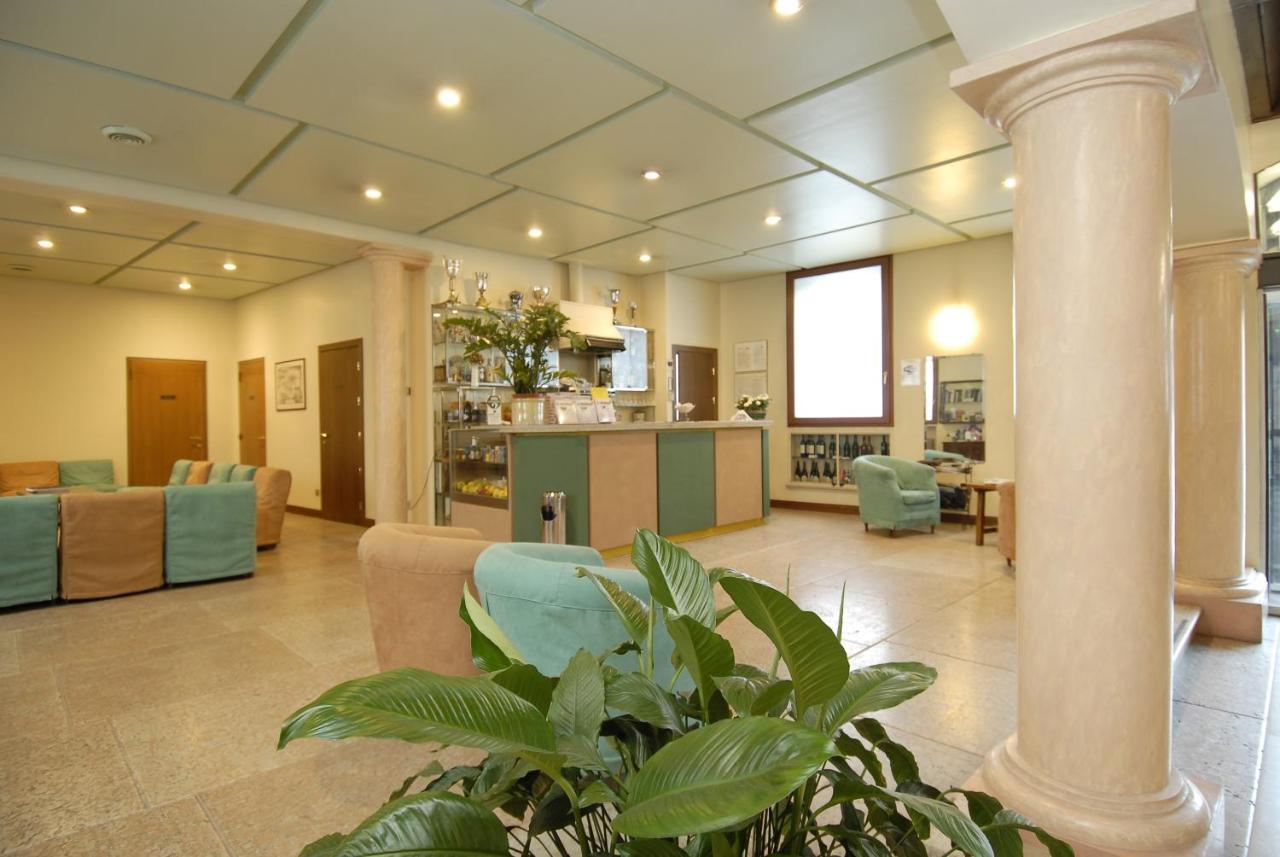 Albergo Bianchi Stazione.