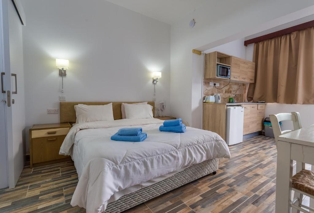 Antonis G Hotel image 1
