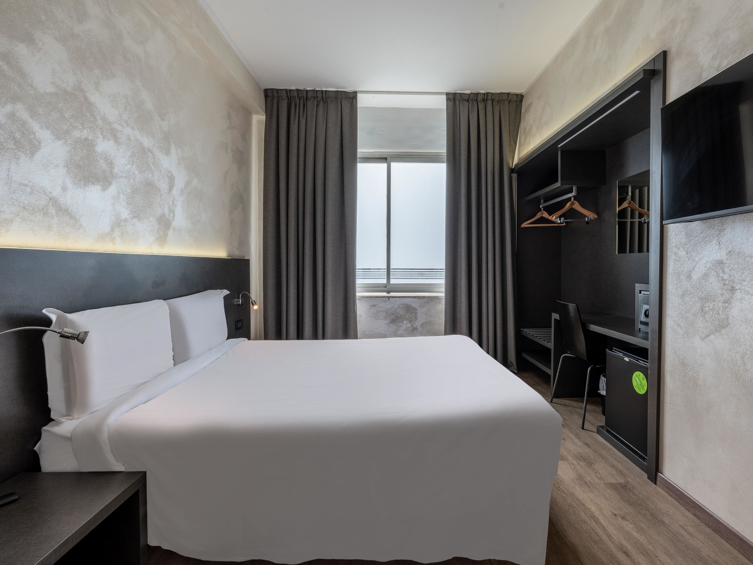 B&B HOTEL Borgaro Torinese image 2