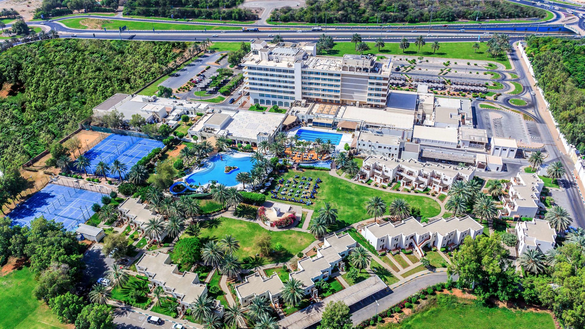 Radisson Blu Hotel & Resort, Al Ain image 1