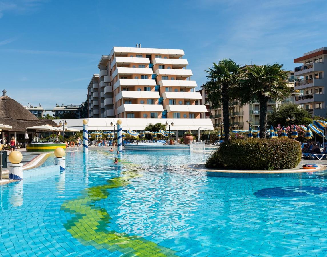 Holiday Aparthotel foto 13