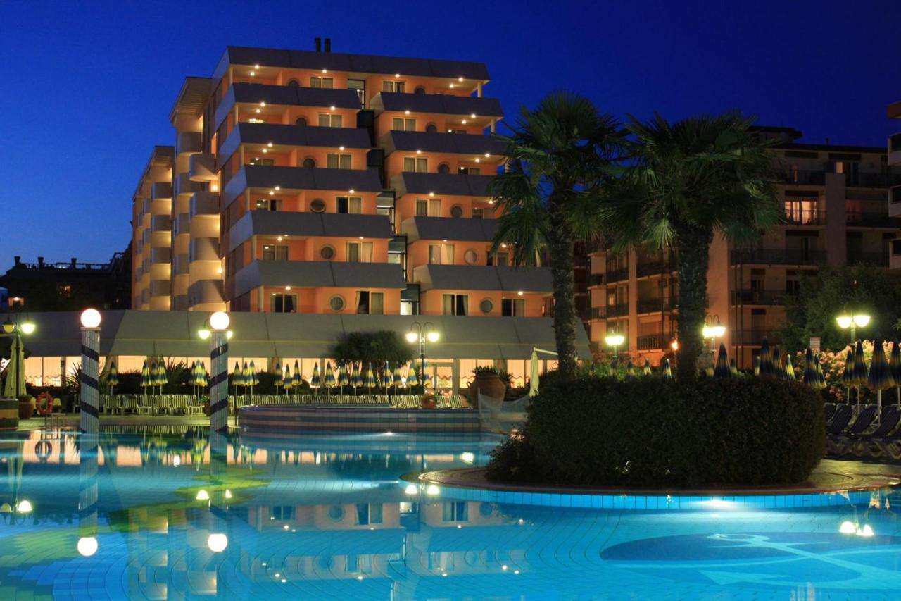 Holiday Aparthotel foto 16