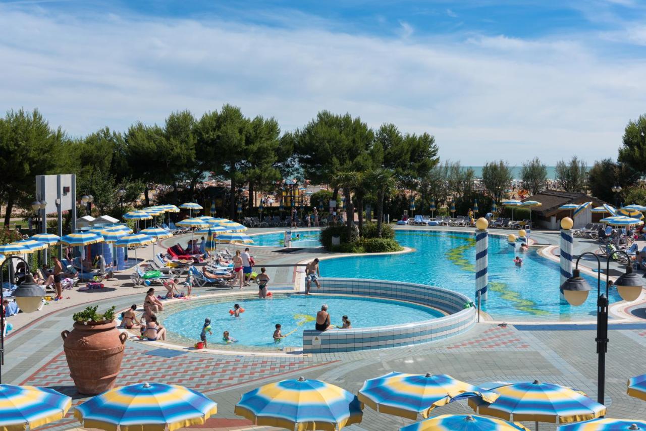 Holiday Aparthotel