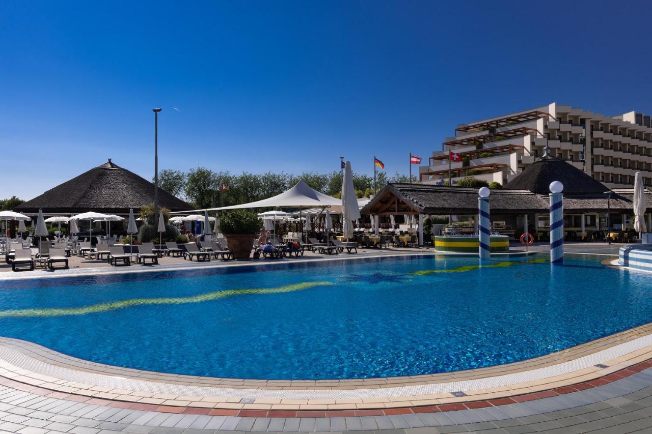 Holiday Aparthotel foto 14