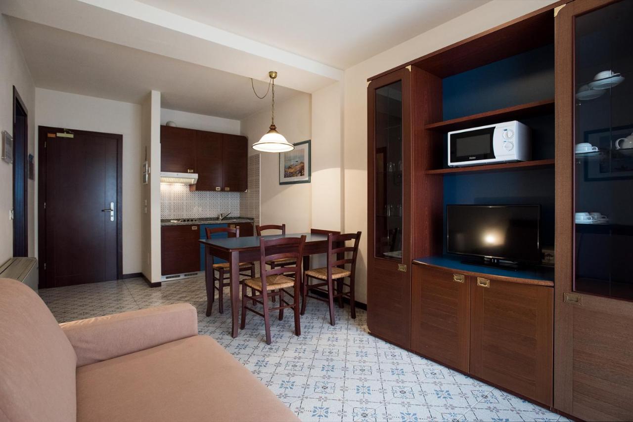 Holiday Aparthotel foto 10
