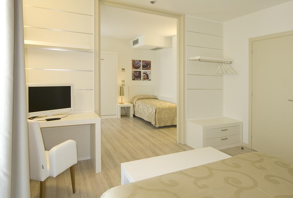 Hotel Vienna image 1