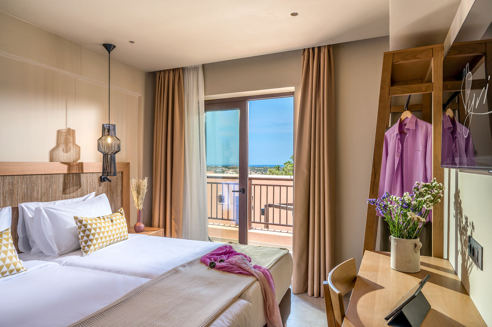 Hotel Pyriá image 1