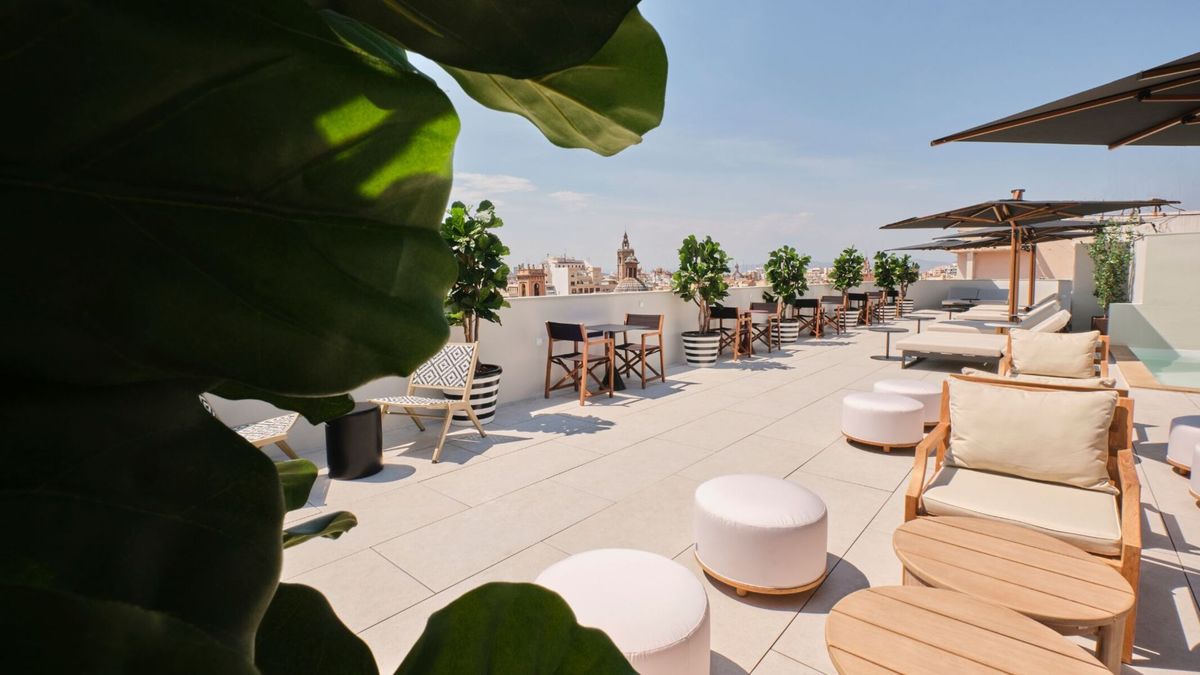 Estimar Valencia 4 & One image 0