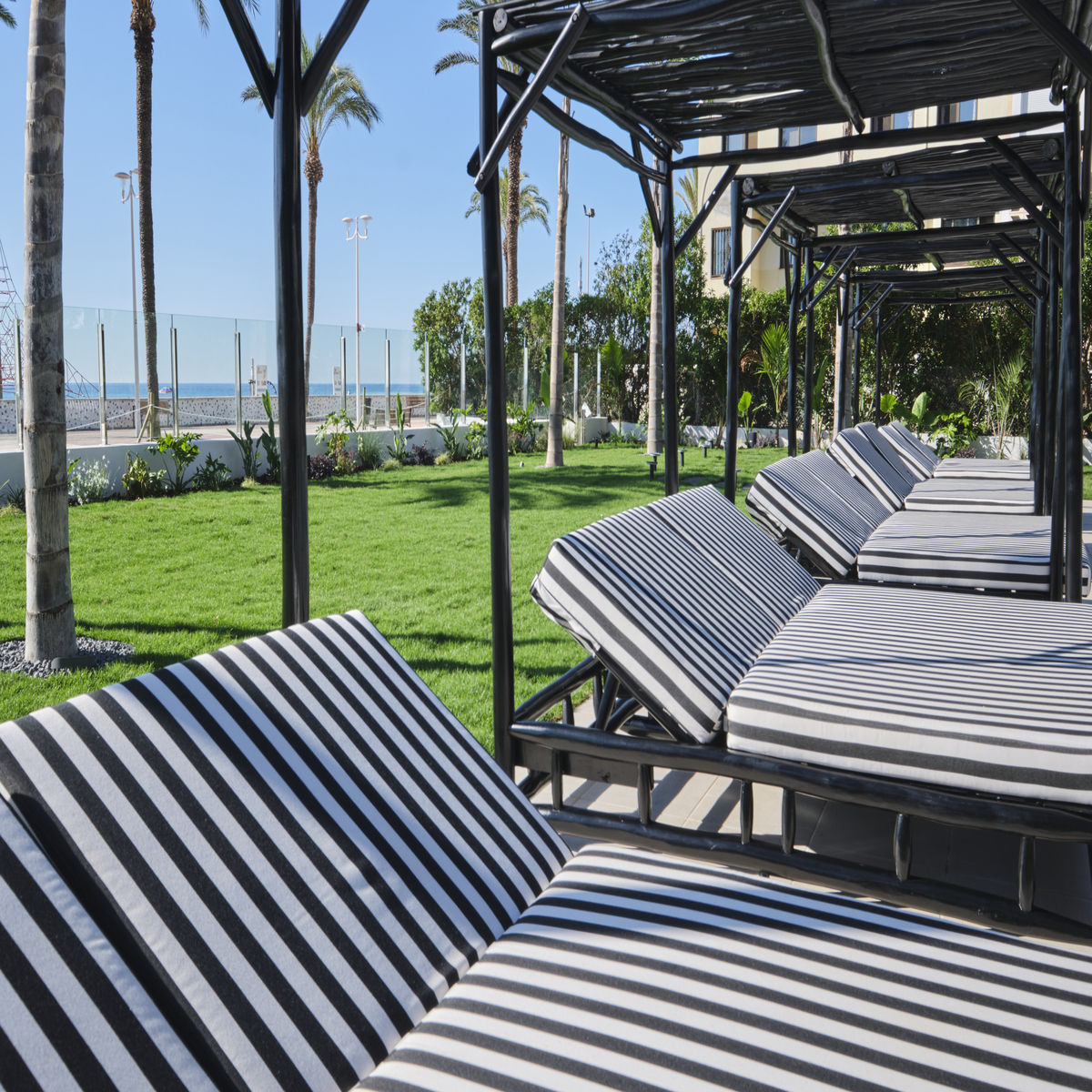 Estimar Marina Farnals 5 & Two image 2