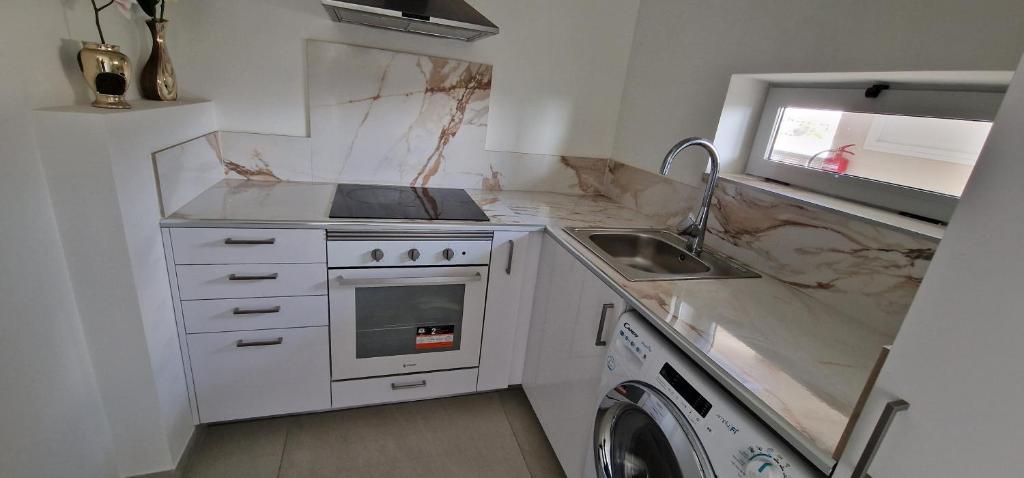 Apartamentos Oasis De La Cala image 3