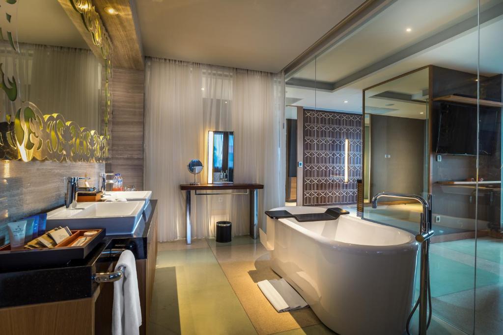 Hotel Nikko Bali Benoa Beach