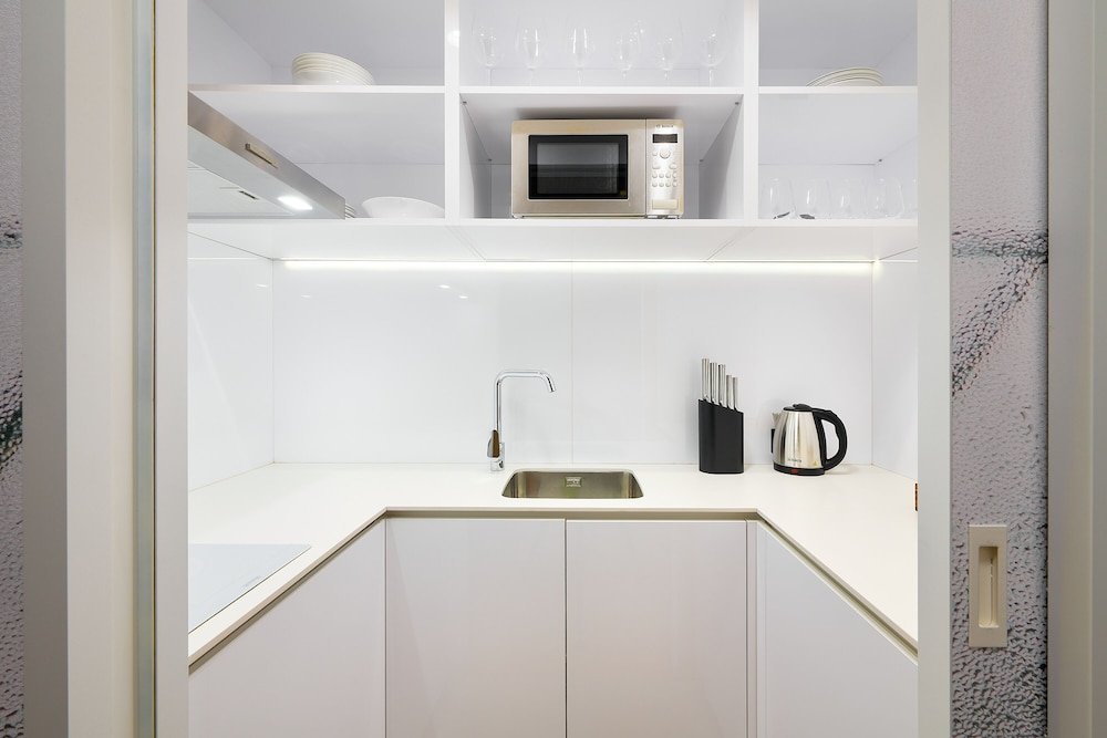 Badkamer met inloopdouche — Amphora's Garden