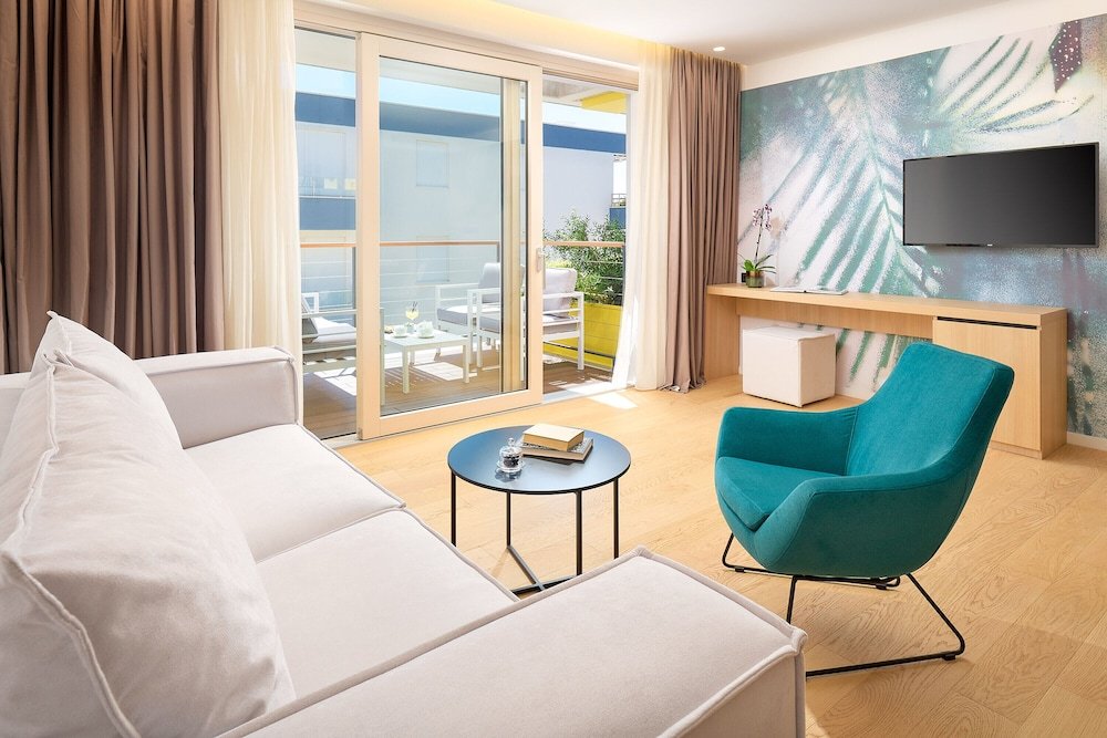 Kamer met balkon — Amphora's Garden