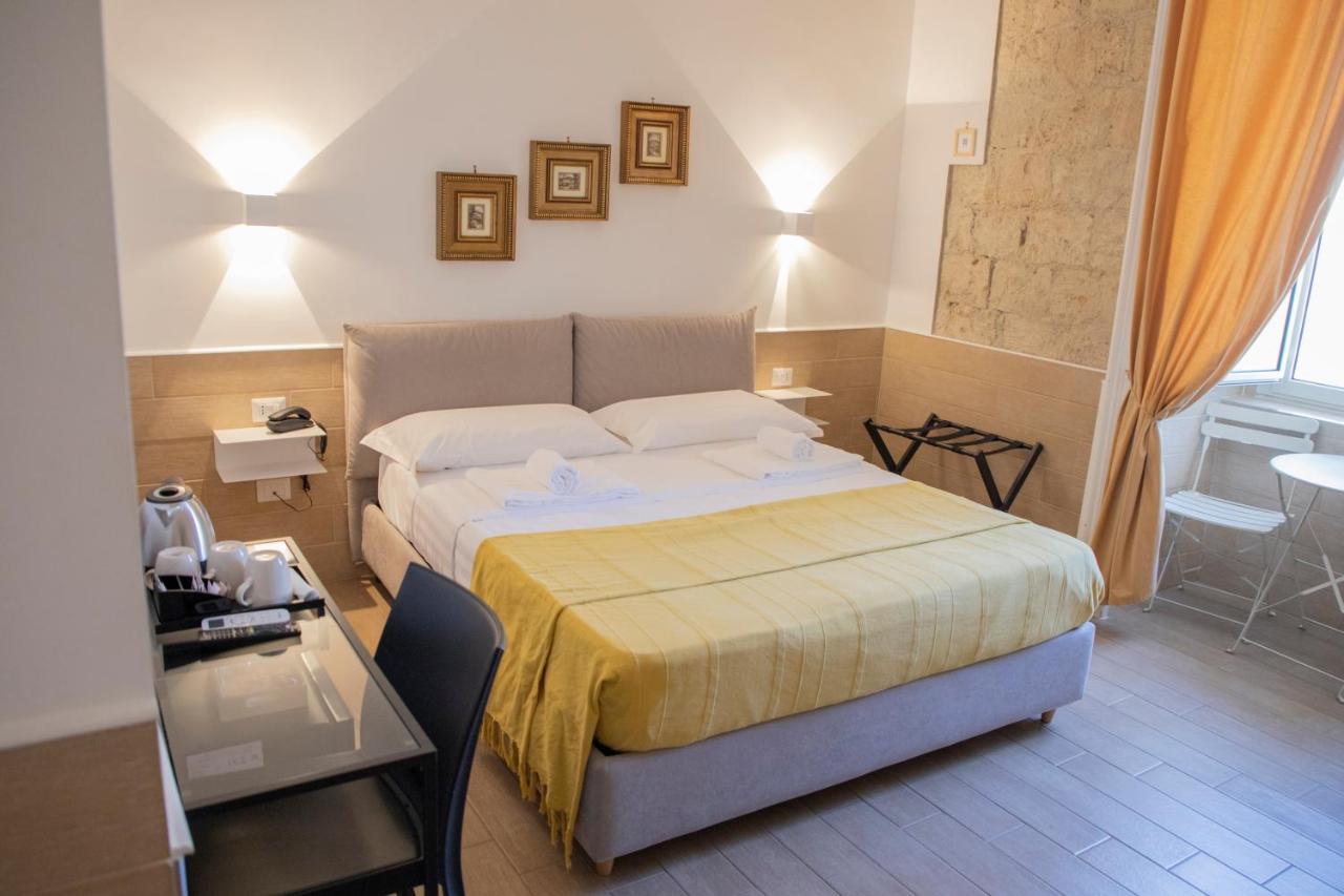H22 Hotel.