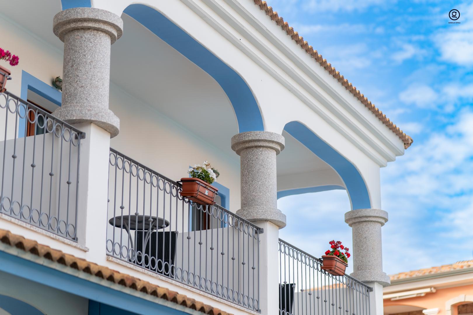 Mediterraans hotelgebouw — GH Diana Hotel