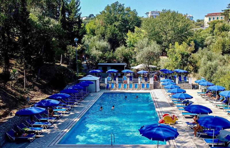 Santa Fortunata Village Camping foto 2