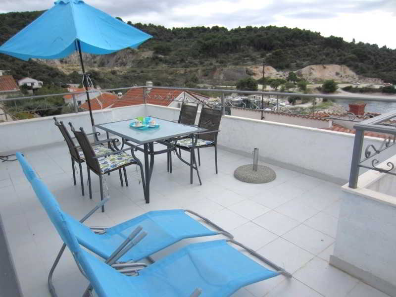 Apartmani Kelam image 2