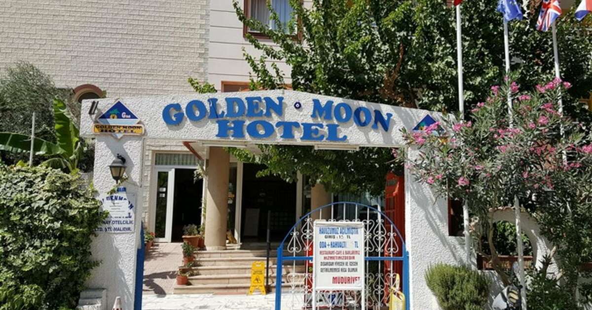 Golden Moon Apart Hotel.