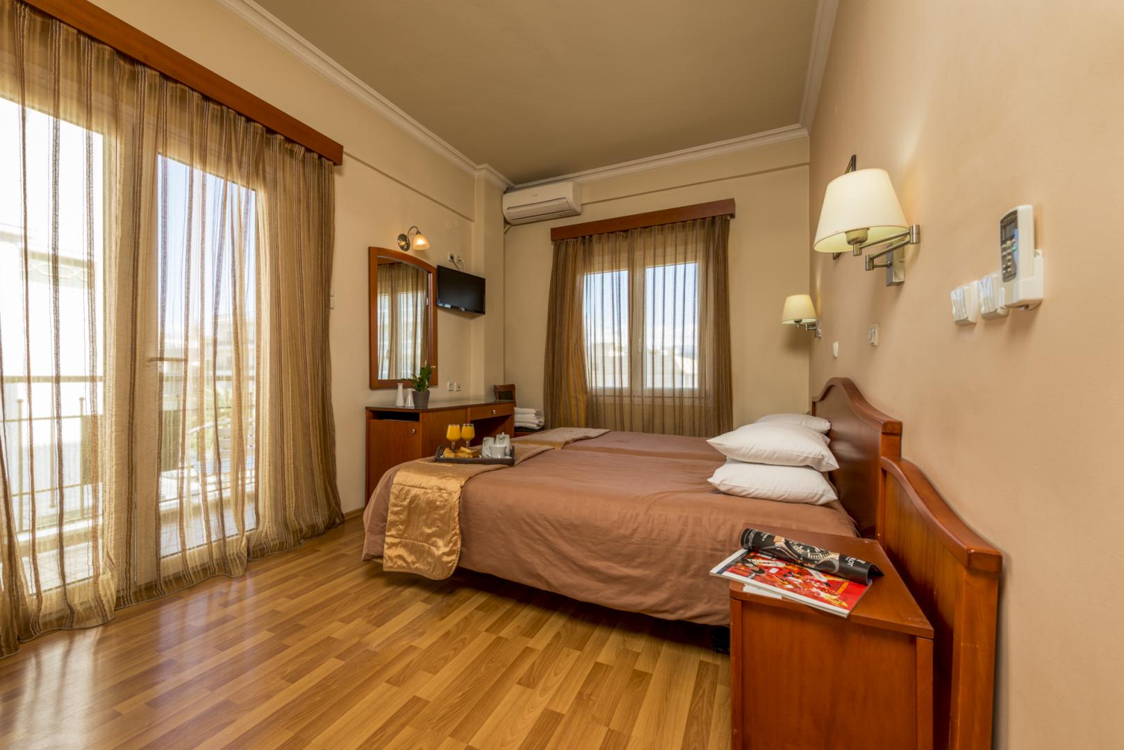Hotel Lakonia image 2