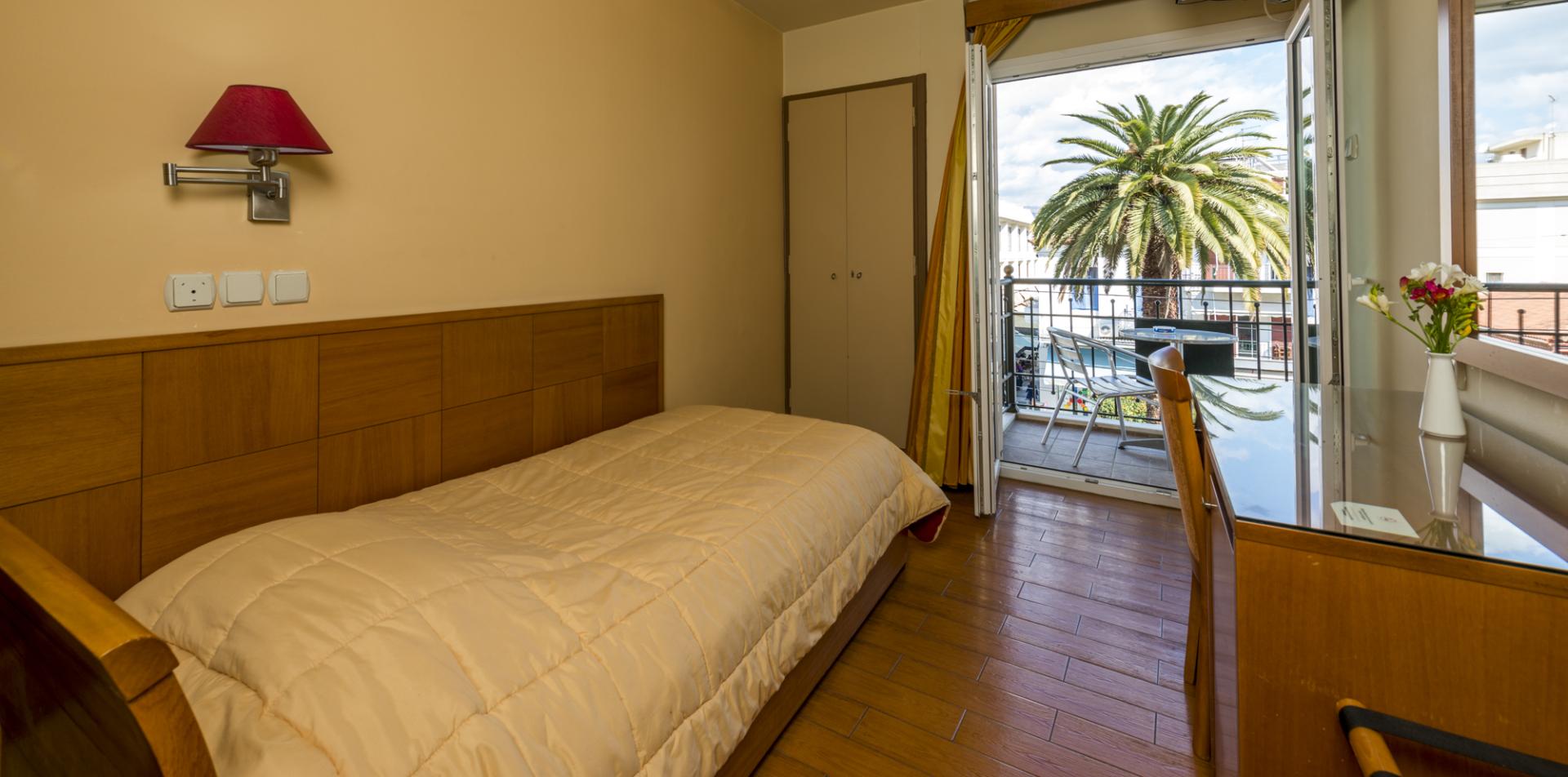 Hotel Lakonia image 3