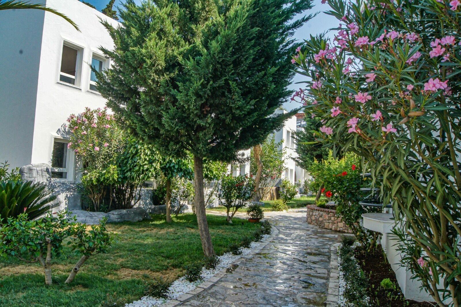 Binnenplaats — Ladonia Hotels Leo Beach Resort