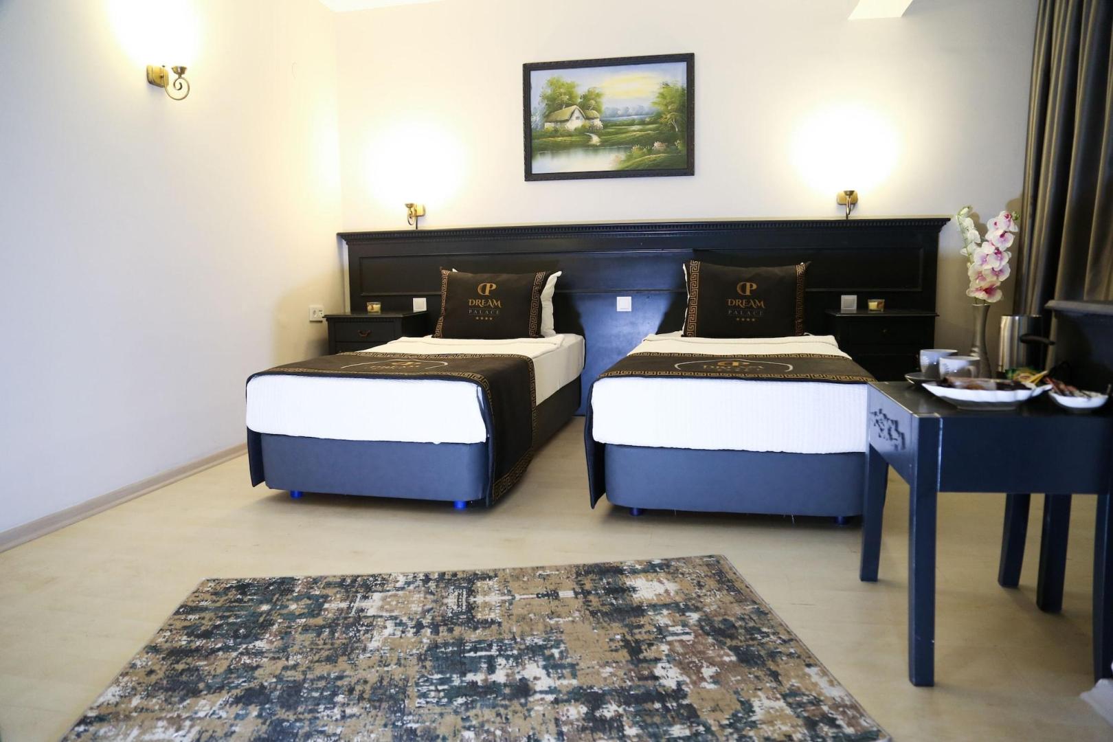 Kamer met twee aparte bedden — Ladonia Hotels Leo Beach Resort