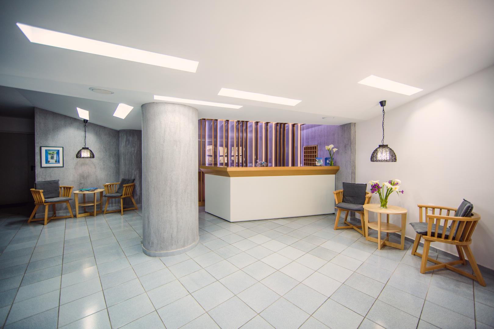 Lobby met receptie — Iliana