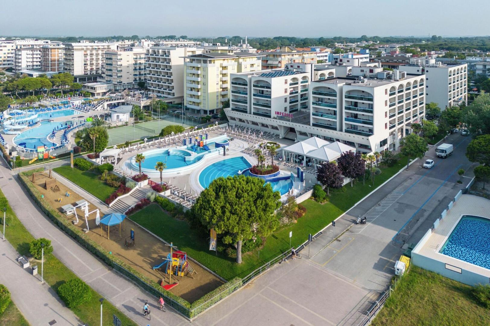 Aparthotel Imperial image 1