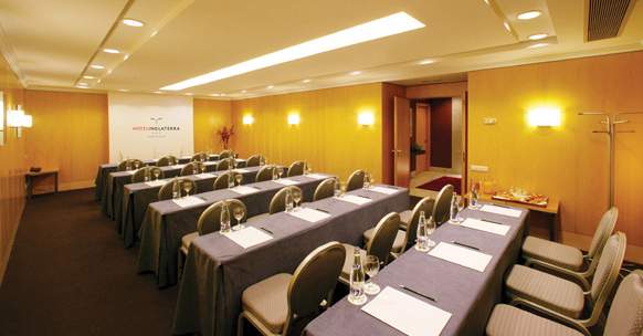 Hotel Midmost image 1