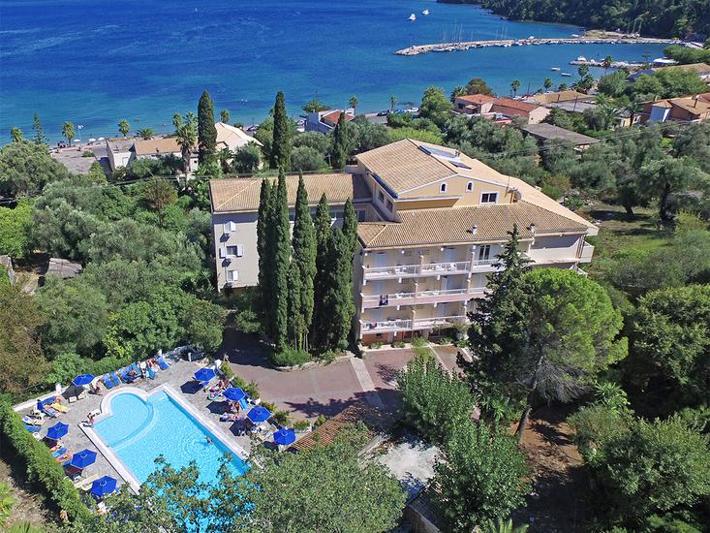 Ipsos Beach Hotel in Ypsos - foto 2