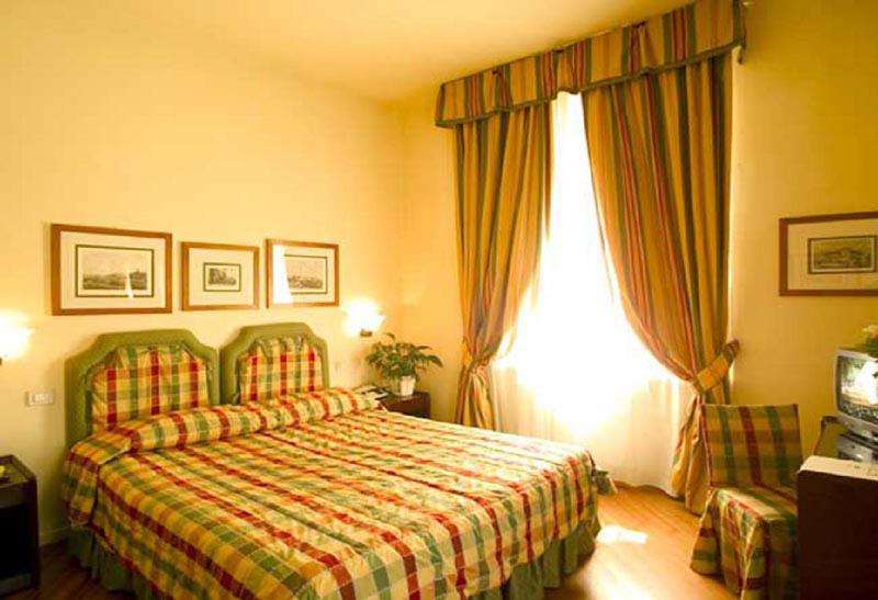 Hotel Italia image 3