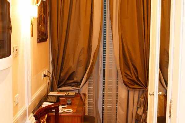 Kamer met balkon — Boutique Hotel Trevi