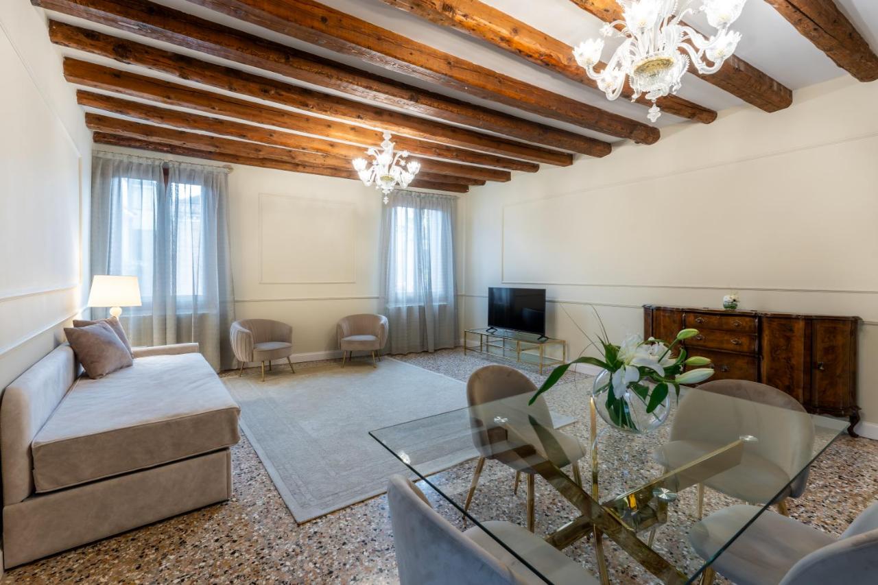 San Vio Palace Luxury Apartments foto 1