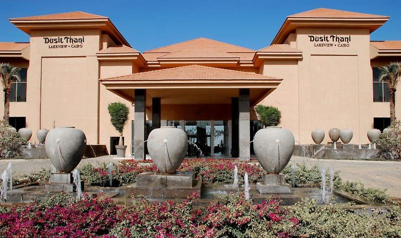 Dusit Thani LakeView Cairo image 0