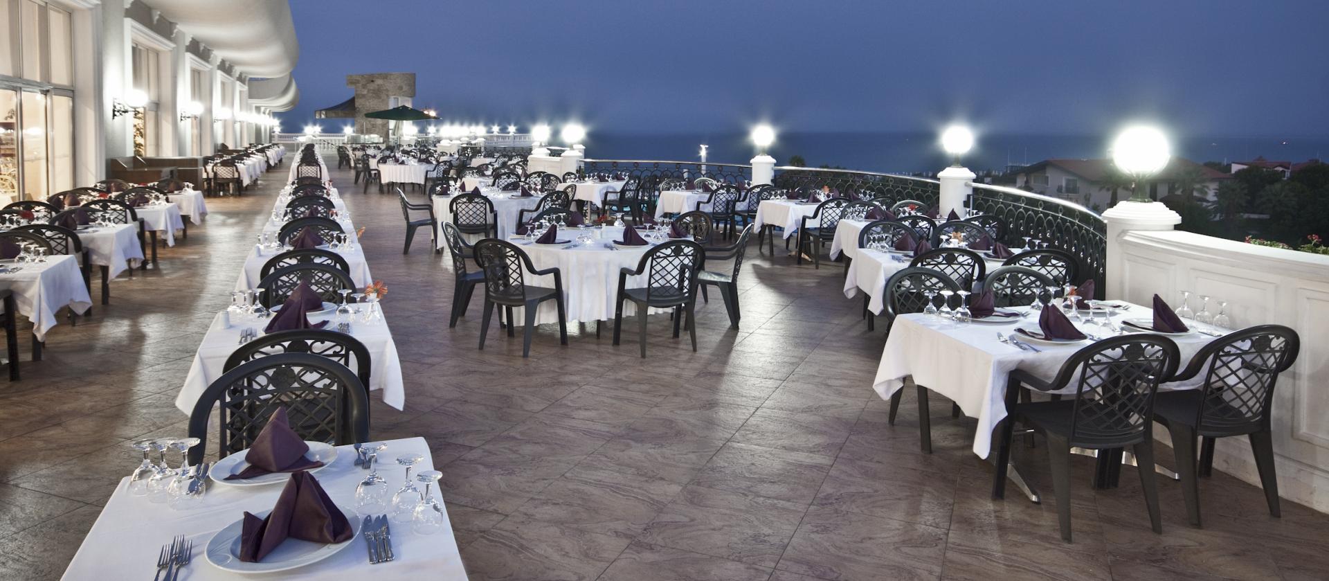 Starlight Resort Hotel image 2