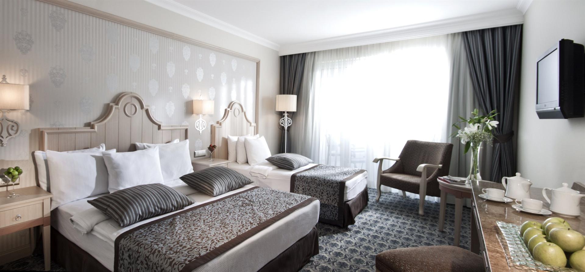 Starlight Resort Hotel image 1