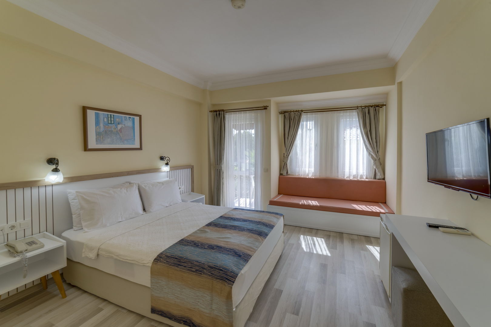 Karbel Hotel image 2